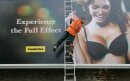 Wonderbra : 3D Billboard